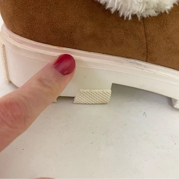 Free People Boots Womens Size 8 FR x FP Vegan Suede Fuzzy Slip On Camel Cream - Picture 5 of 13